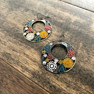 🌻3/$15 free shipping Bohemian flower earrings